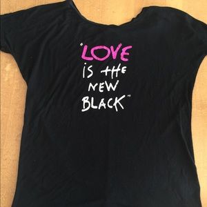 Betsey Johnson "Love Is The New Black" Med Shirt